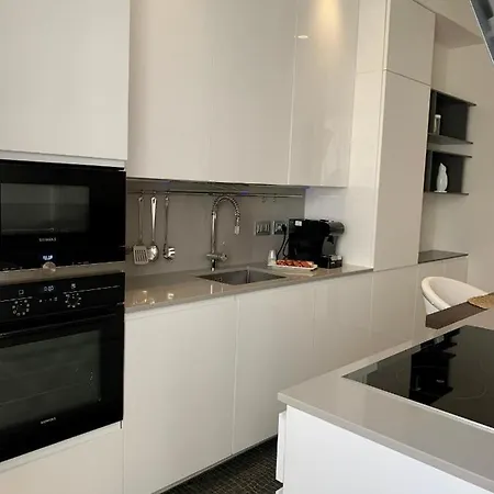 Fifty Eight Duomo Apartman *